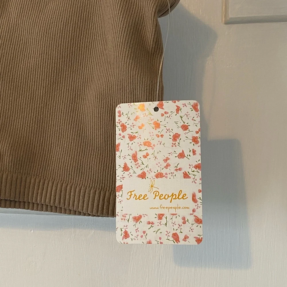 Free People Nude Ribbed Crop Top NWT - Picture 4 of 5